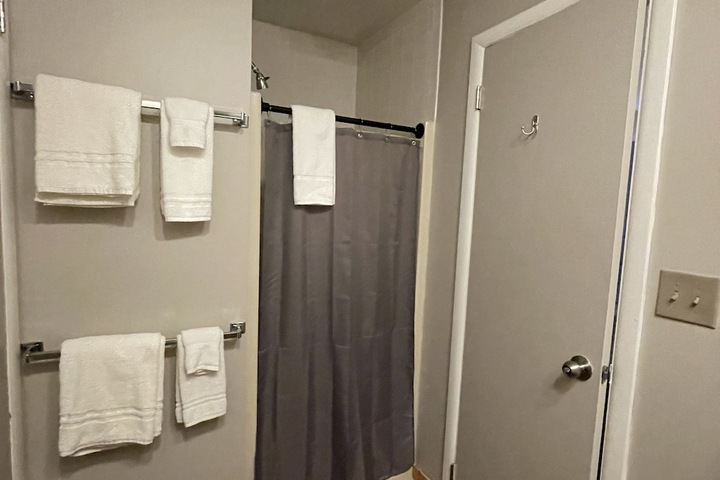 Room 9 of 15