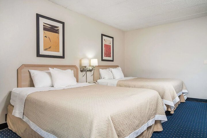 Comfort 2 Queen Beds (1 of 7)