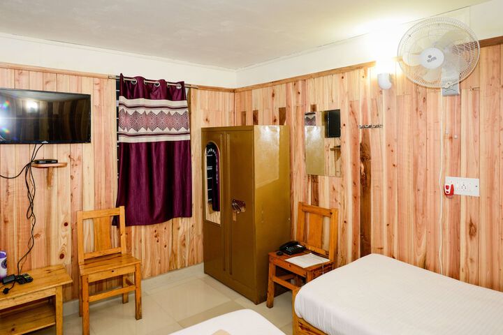 Room 16 of 33