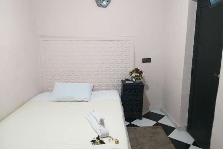 Room 4 of 18