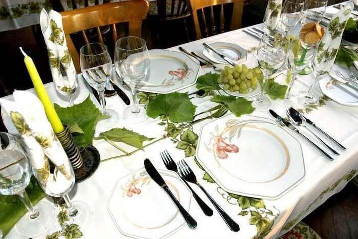 Dining 43 of 55