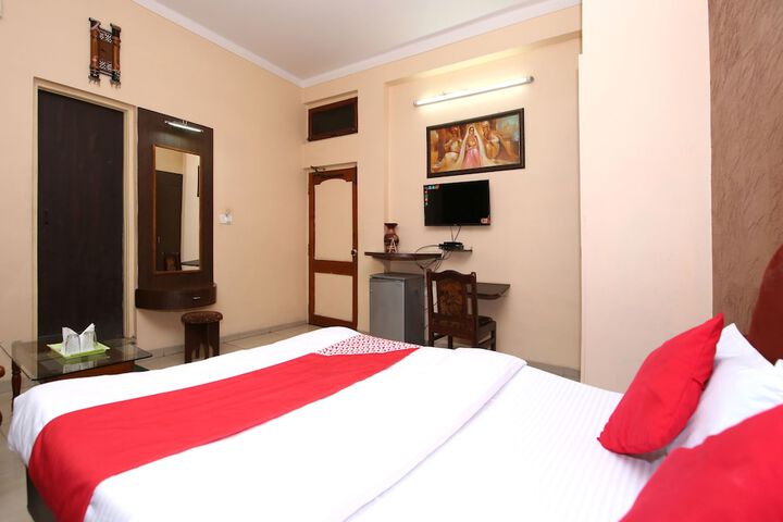 Room 18 of 24
