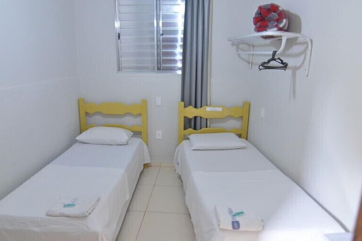 Room 10 of 27