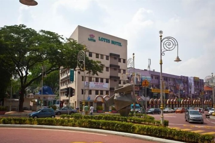Hotel Entry