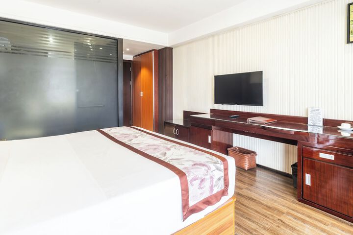 Room 17 of 67