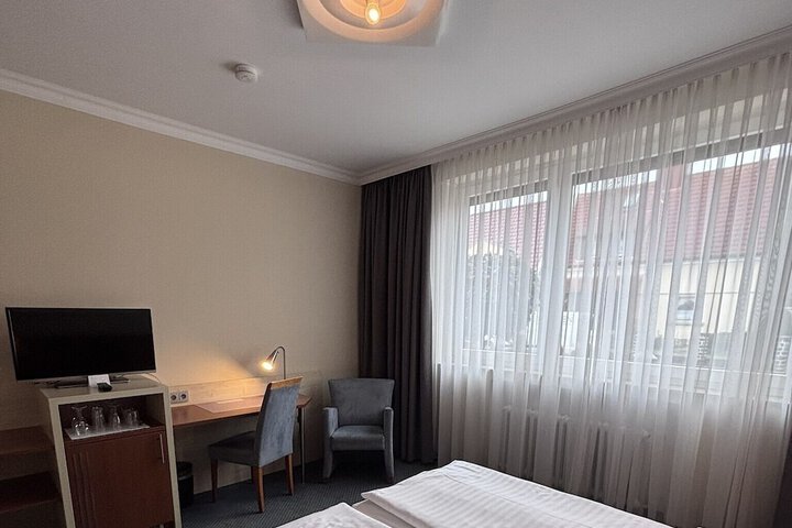 Room 30 of 81