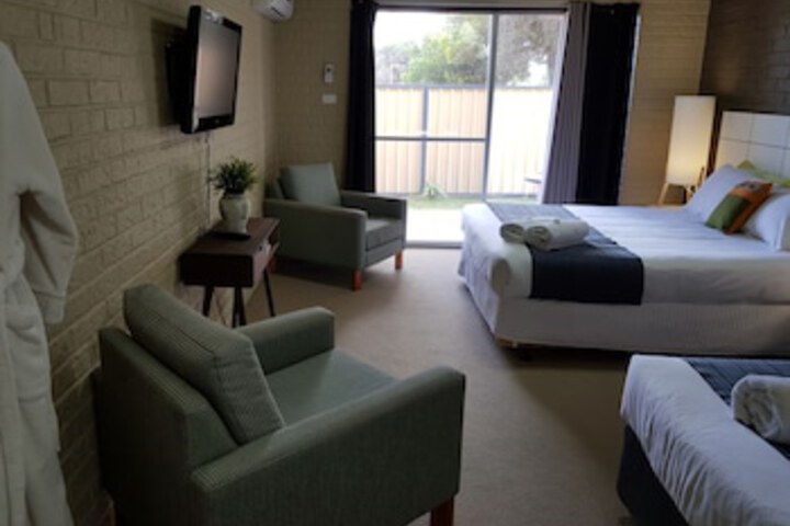 Room 7 of 117