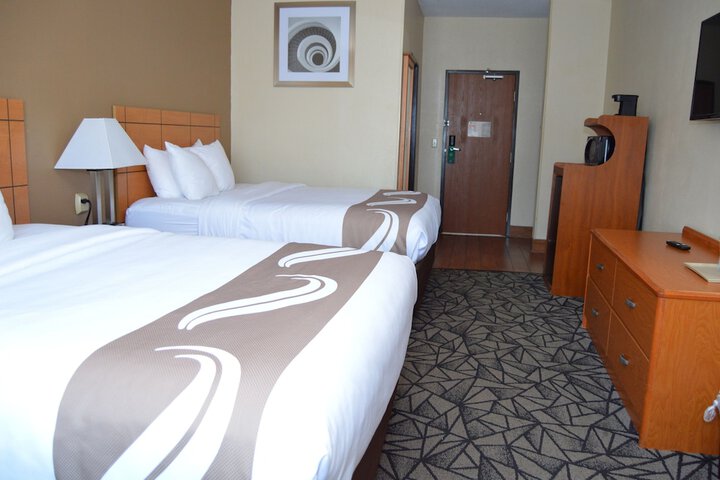 Quadruple Queen Bed (9 of 9)