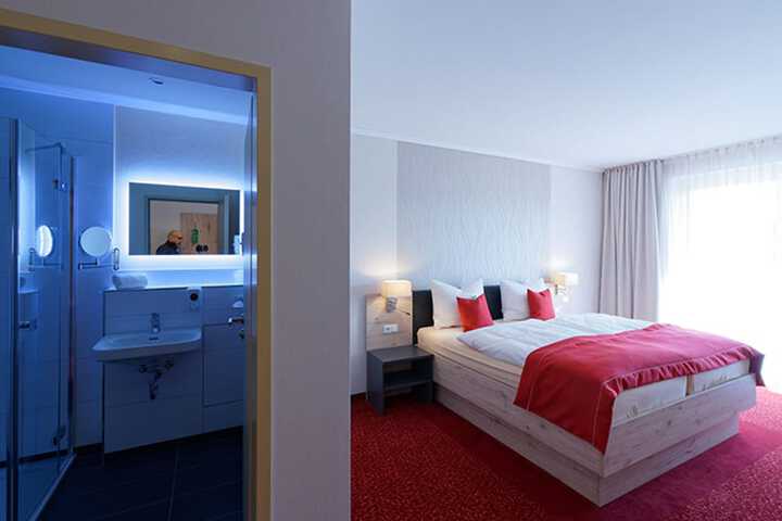 Room 2 of 49