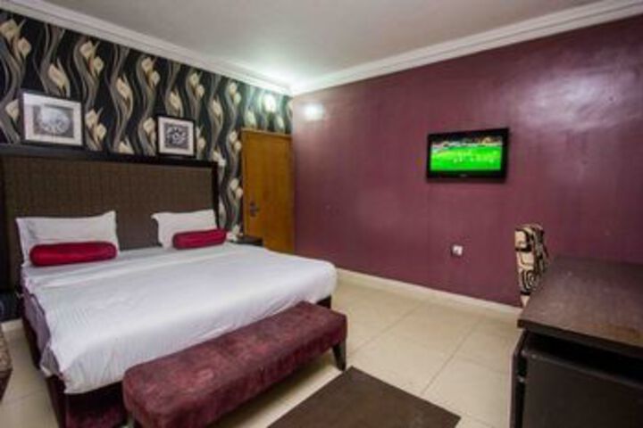 Room 21 of 53