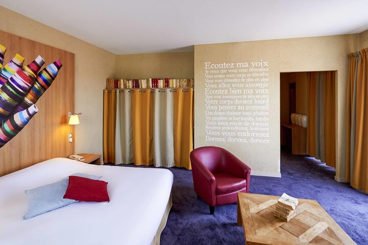 Room 4 of 47