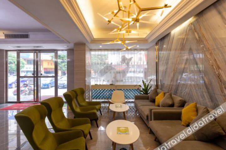Hotel Interior 5 of 16