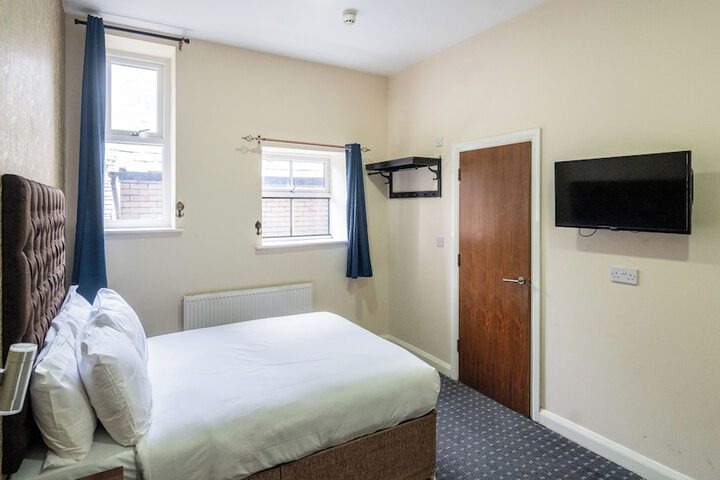 Room 5 of 43
