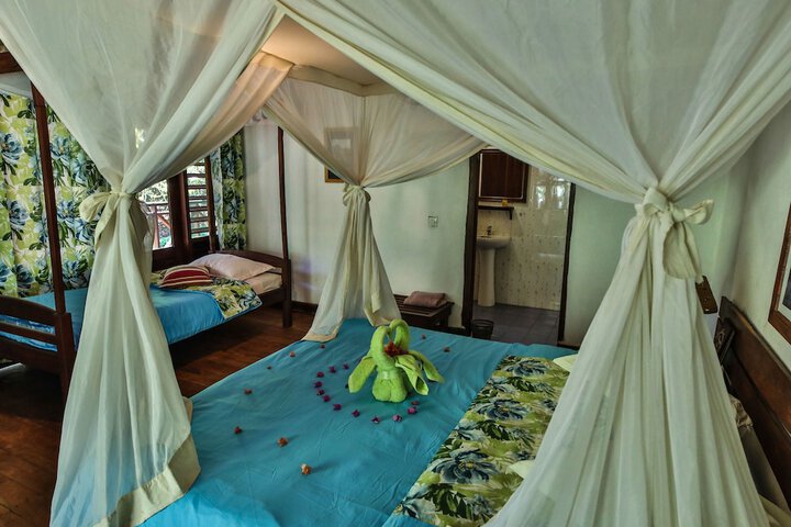 Room 10 of 53