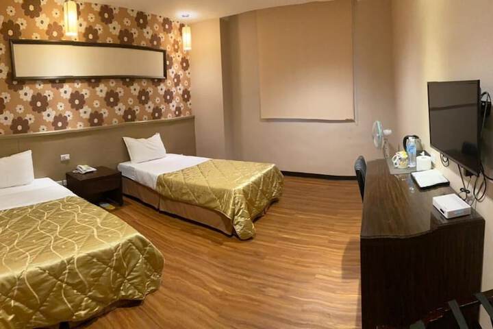 Room 14 of 41