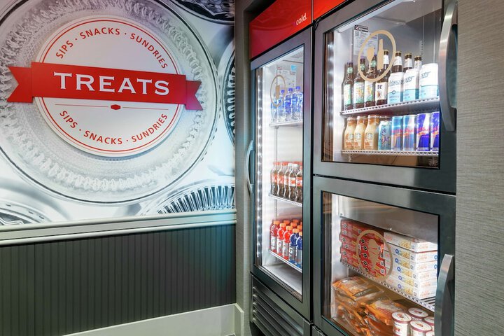 Snack bar