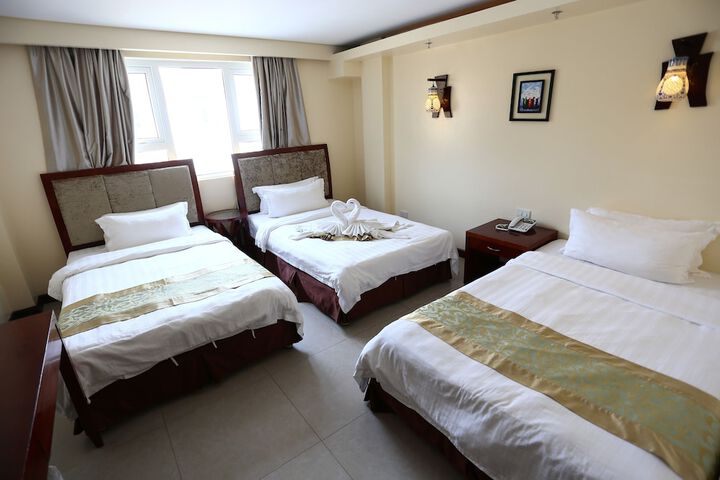 Room 4 of 92