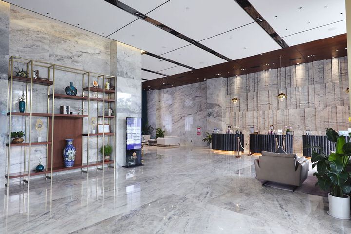 Hotel Interior 10 of 27