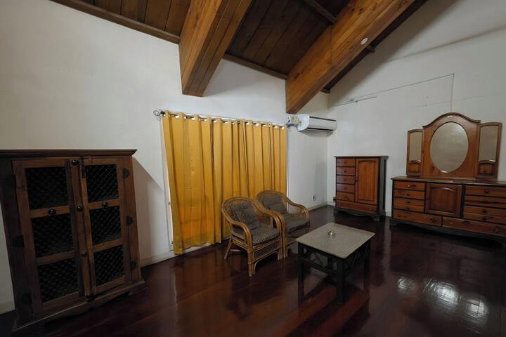 Room 12 of 181