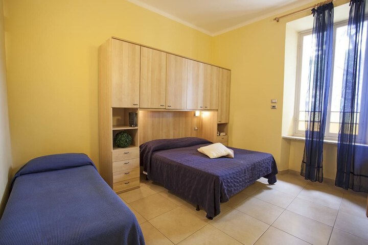 Room 6 of 22