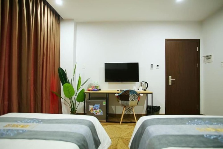 Room 18 of 49