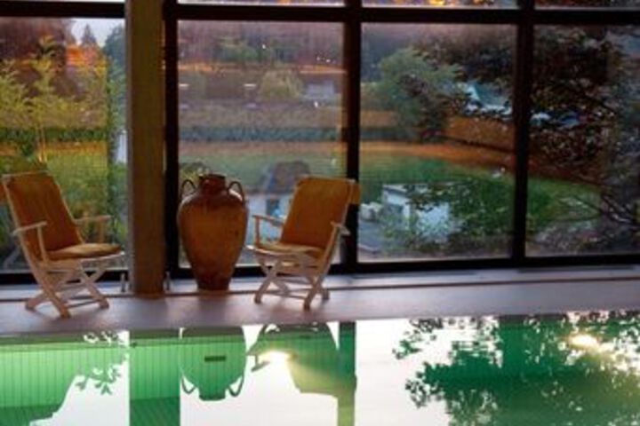 Pool 23 of 29