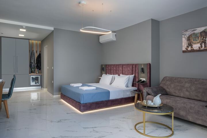 Room 6 of 60