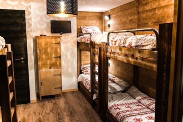 Room 18 of 33