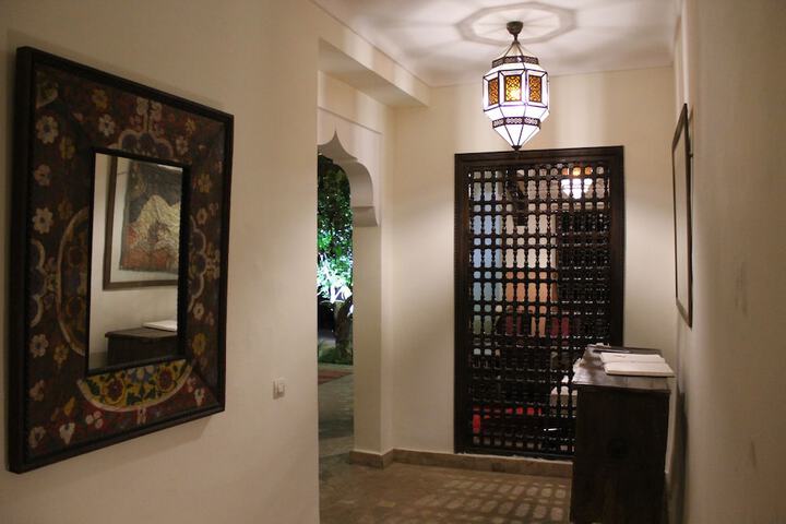 Hotel 2 of 89