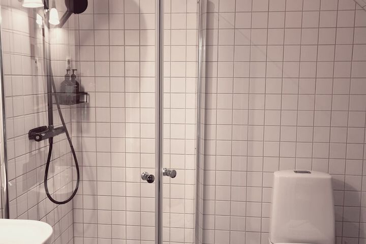 Room 25 of 58