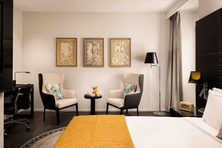 Room 44 of 171