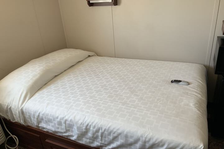 Room 3 of 12