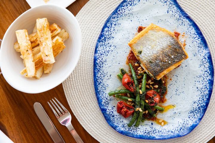 Dining 63 of 122