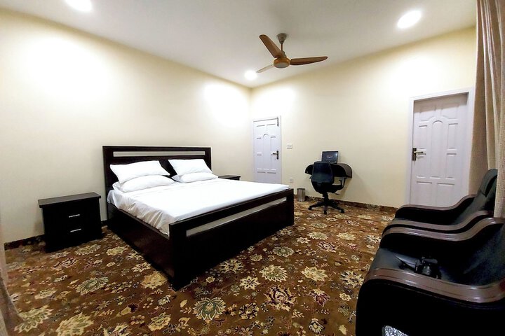 Room 8 of 30