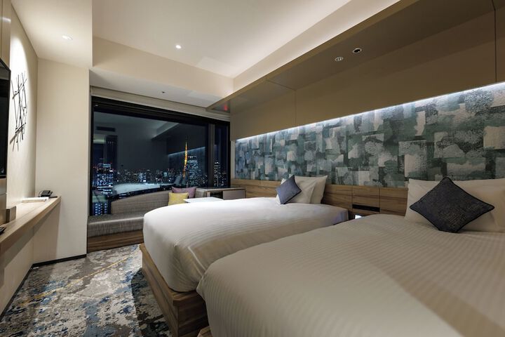 Room 32 of 99