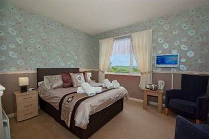 Room 17 of 28