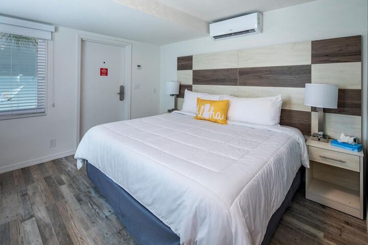 Room 10 of 54