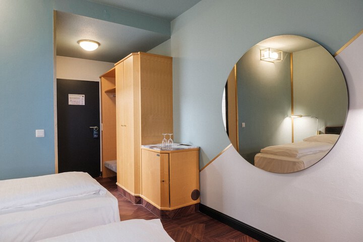 Room 21 of 58