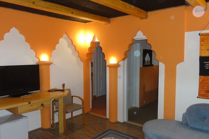 Room 16 of 121