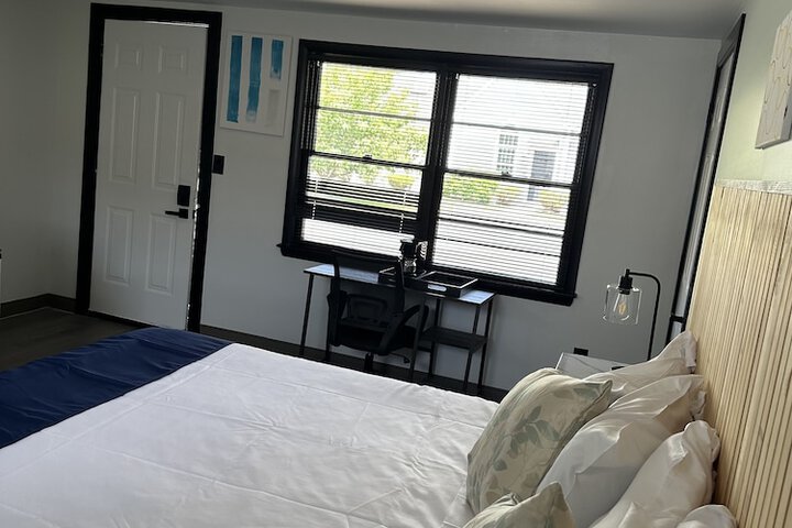 Double Room Mobility Accessible (14 of 21)