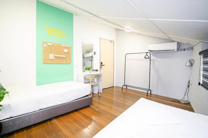 Room 8 of 26