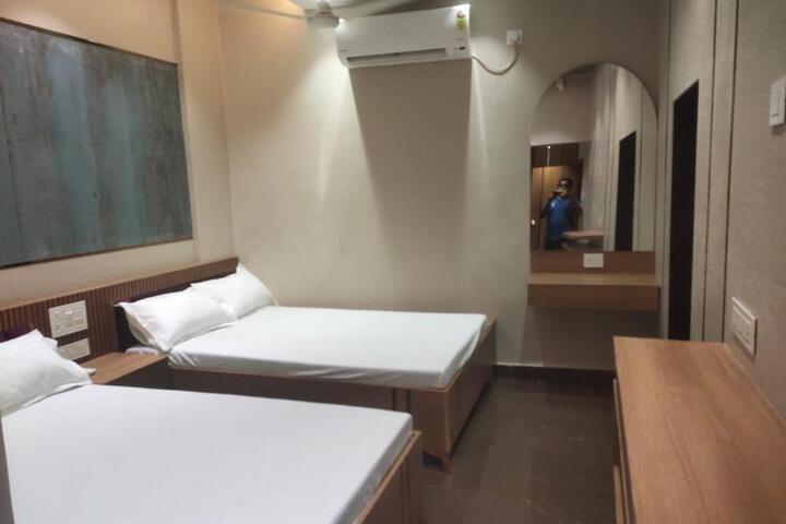 General 9 of 13