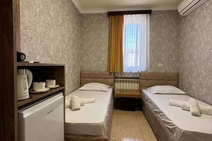 Room 7 of 30