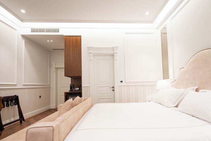 Room 21 of 72