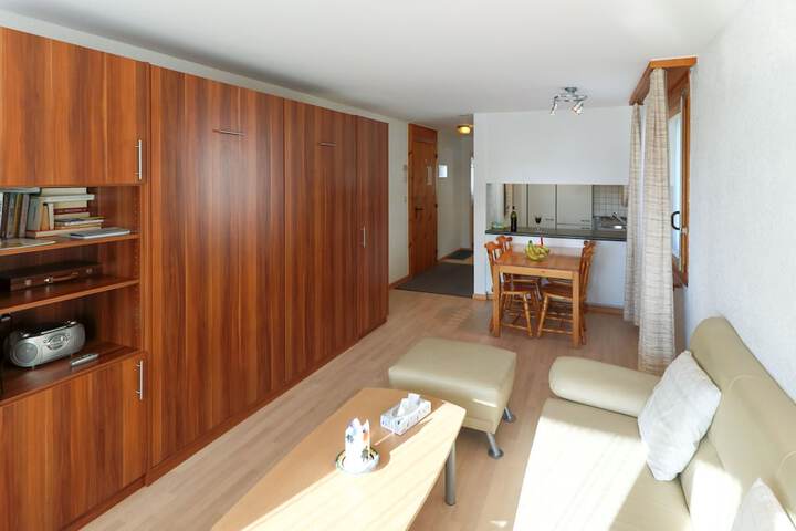 Room 53 of 169
