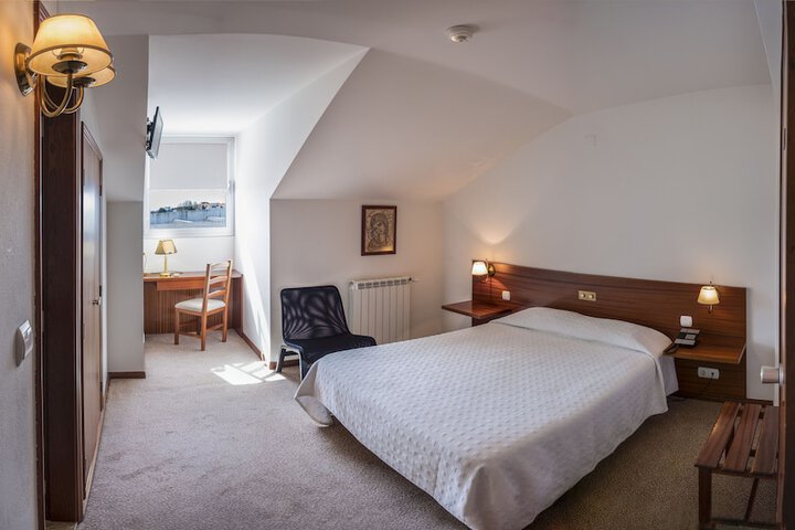 Room 17 of 92