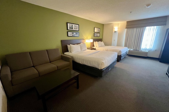 Room 7 of 44