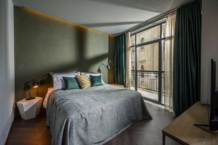 Room 2 of 24