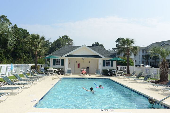 Pool 52 of 102