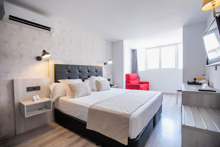 Room 15 of 30